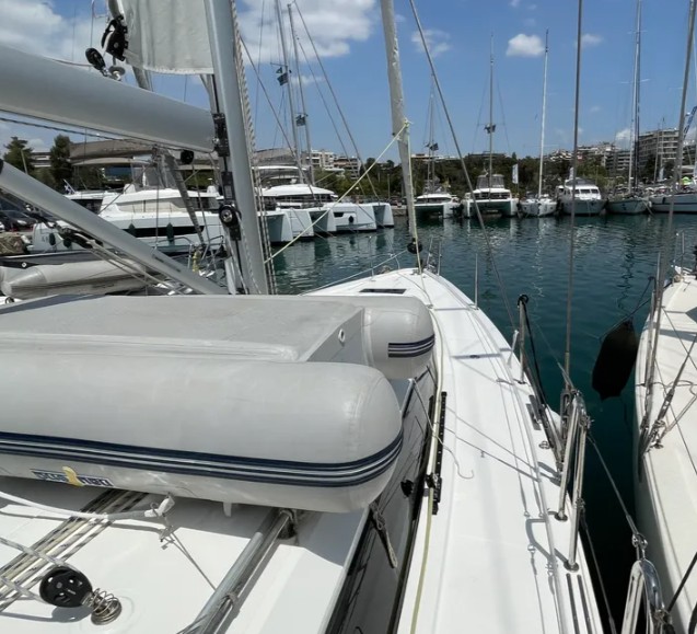 Bavaria C42 — photo 4