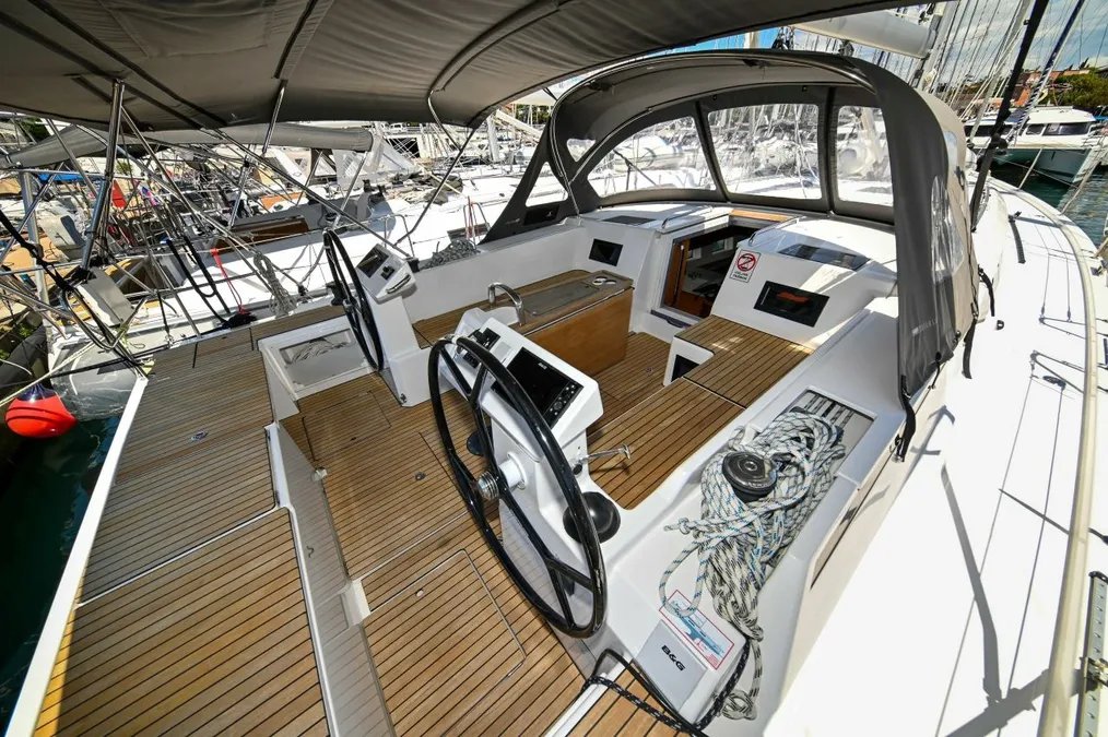 Bavaria C45 - 3 cab. — photo 15