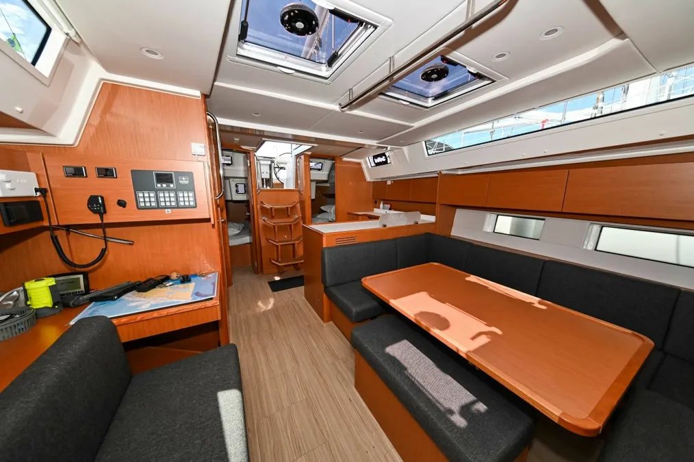 Bavaria C45 - 3 cab. — photo 17