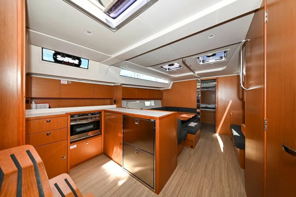 Bavaria C45 - 3 cab. — photo 19