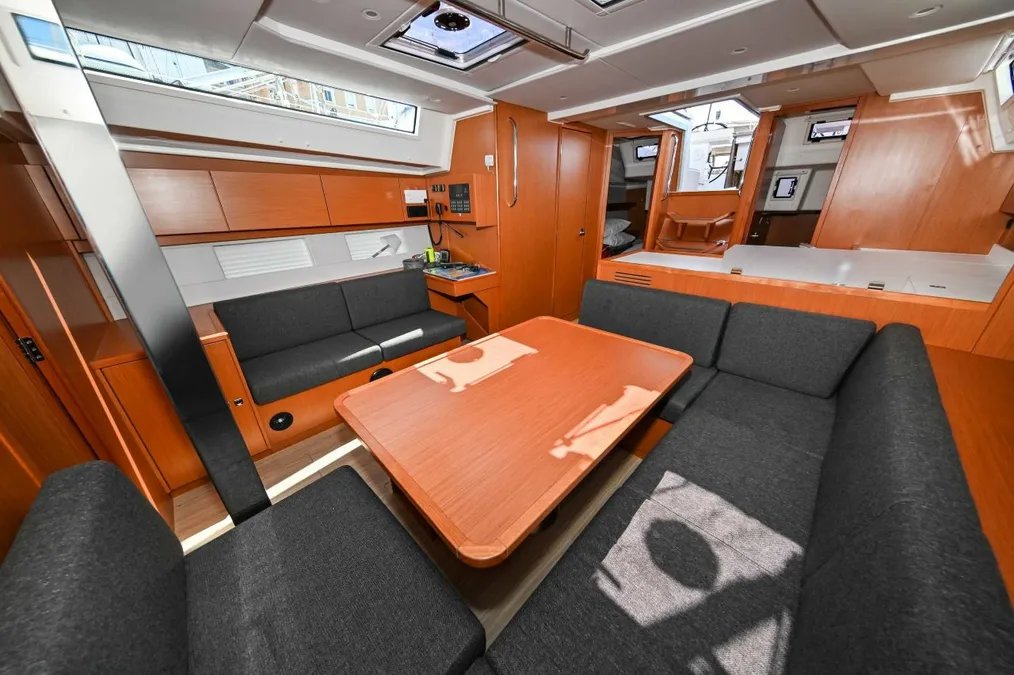 Bavaria C45 - 3 cab. — photo 21
