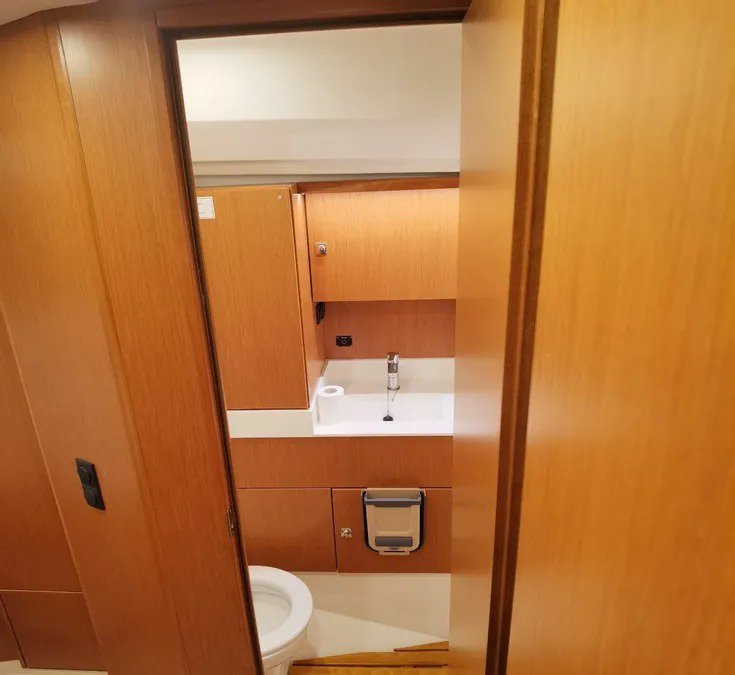 Bavaria C45 - 3 cab. — photo 27
