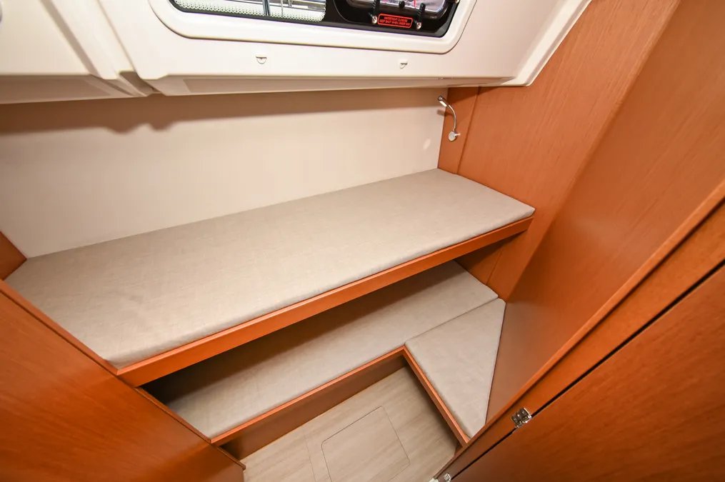 Bavaria C46 - 4 cab. — photo 26