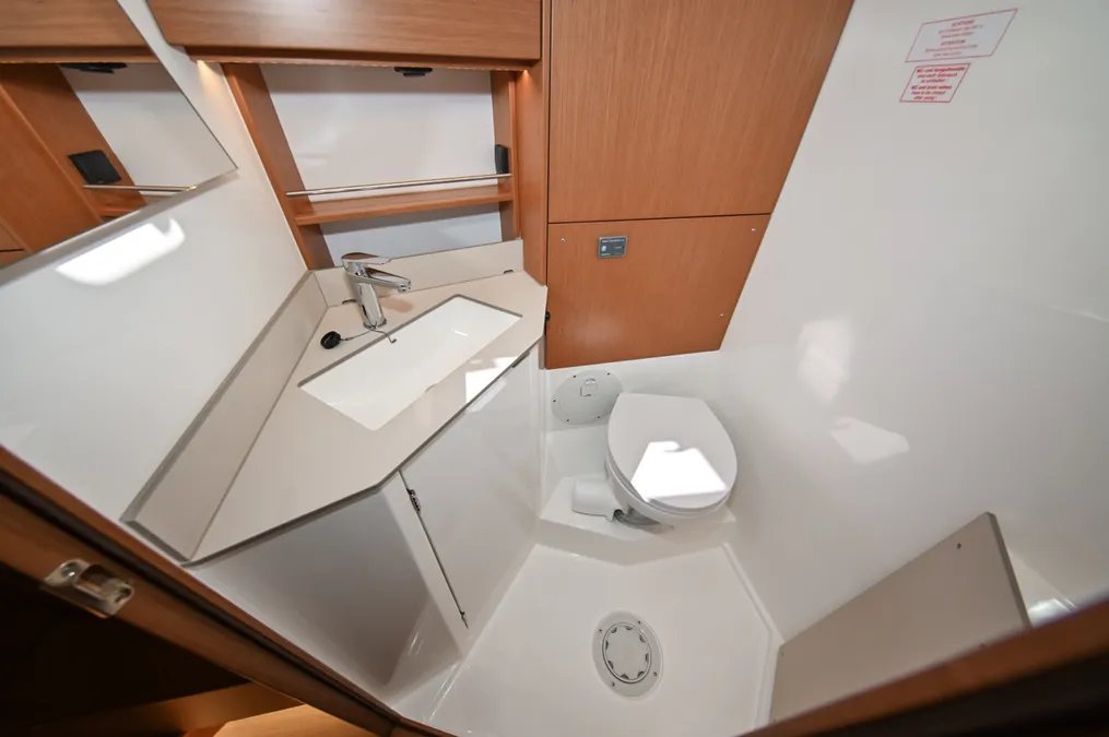 Bavaria C46 - 4 cab. — photo 27