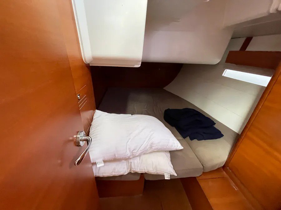 Dufour 410 GL — photo 10