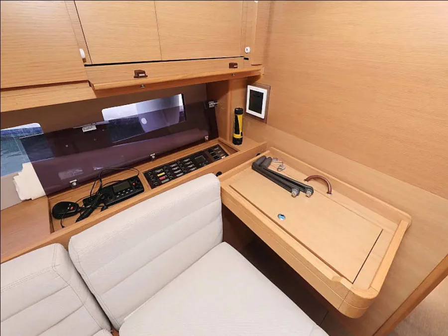 Dufour 560 GL - 5 + 1 cab. (ECONOMY)  - 15