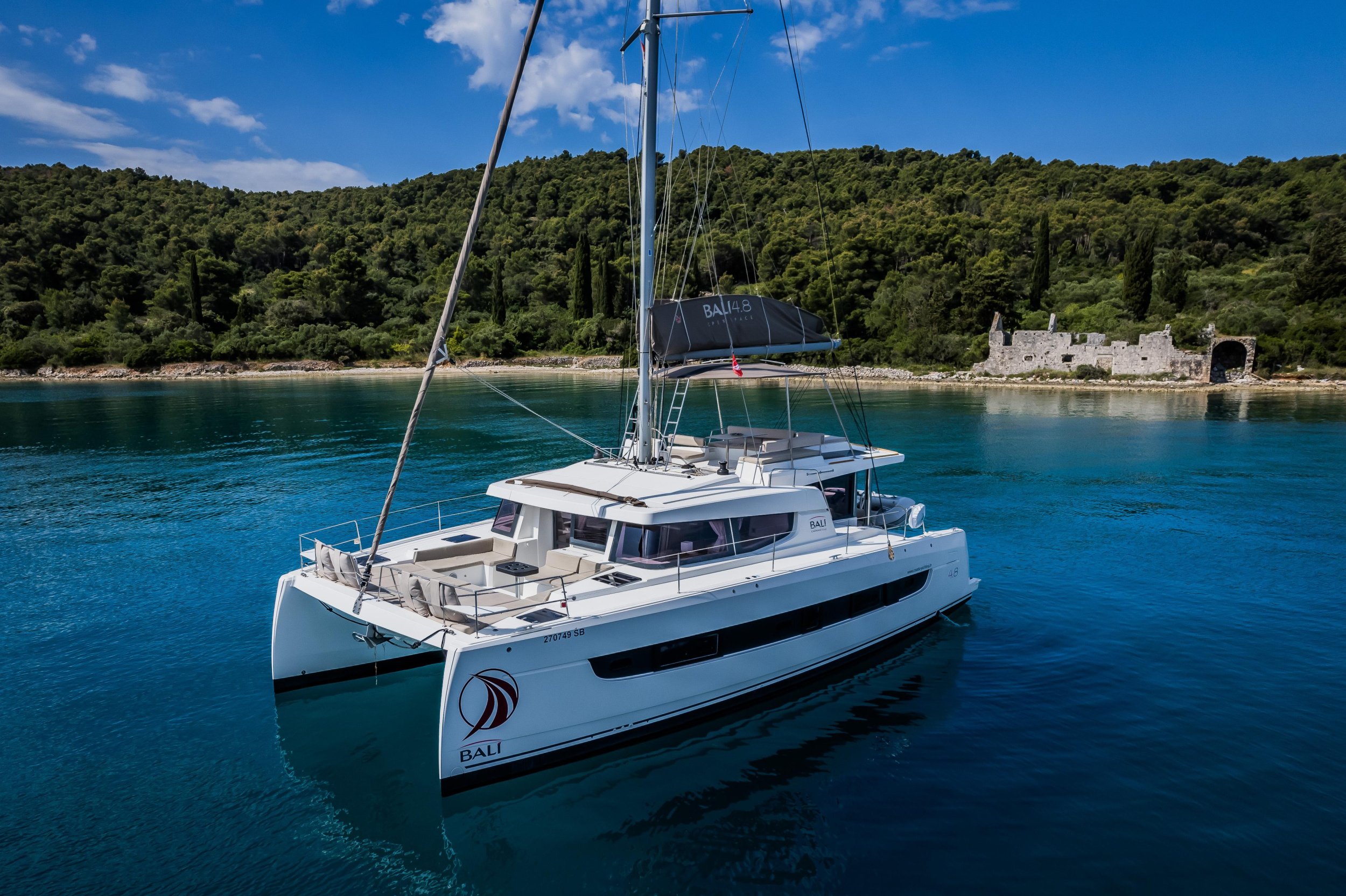 Photo #1 - Bali 4.8 - 6 + 1 cab. (Esthera) in Trogir - 38903