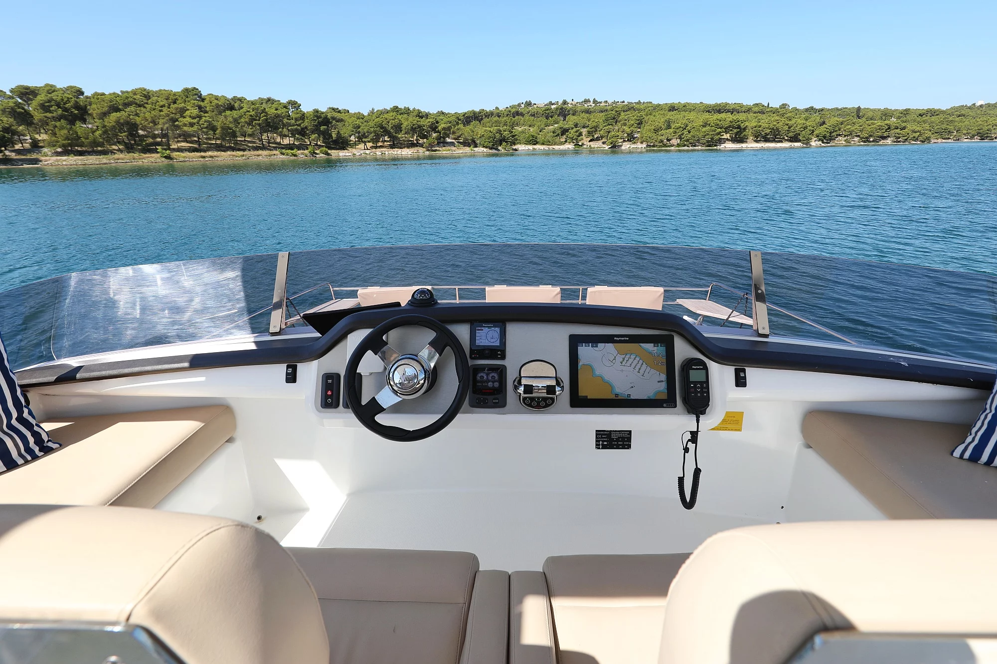 Bali 4.3 MY - 4 + 1 cab (Sierra)  - 8
