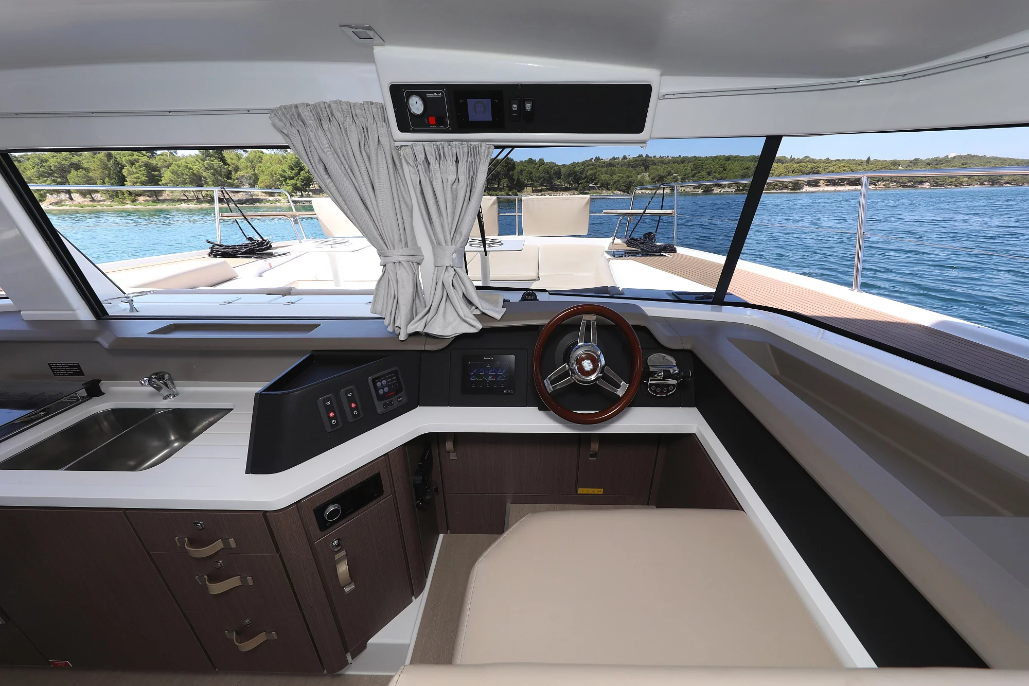 Bali 4.3 MY - 4 + 1 cab (Sierra)  - 15