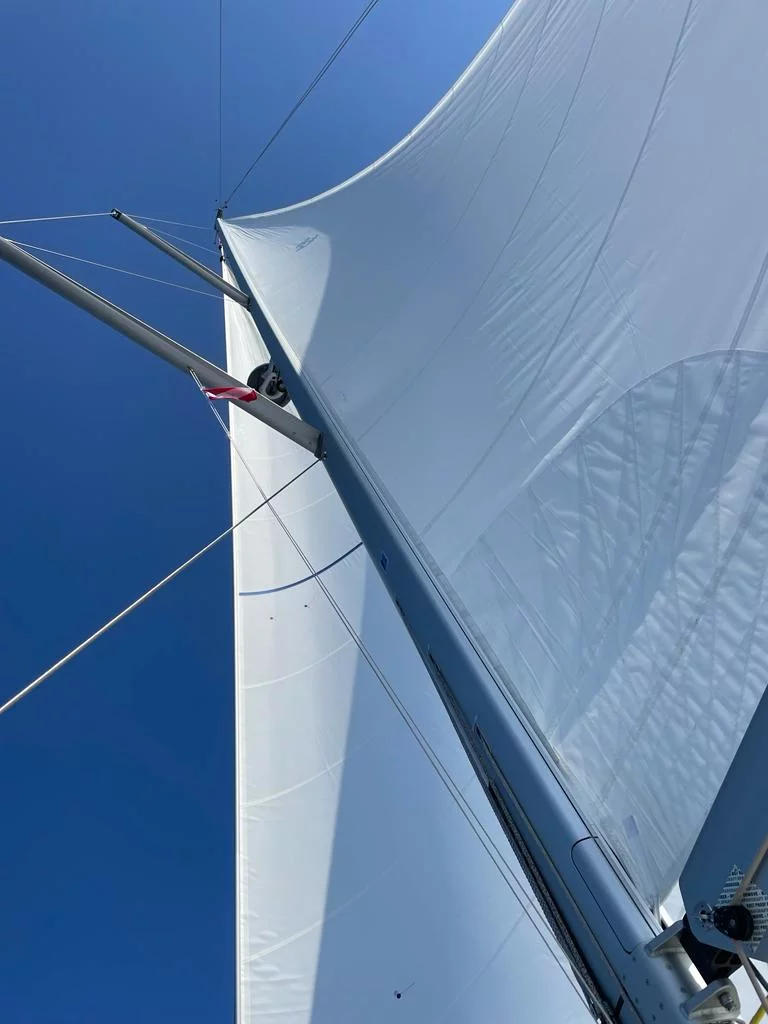 Oceanis Yacht 54 (White Bird)  - 22