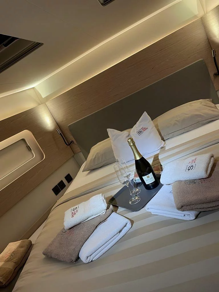 Oceanis Yacht 54 (White Bird)  - 37