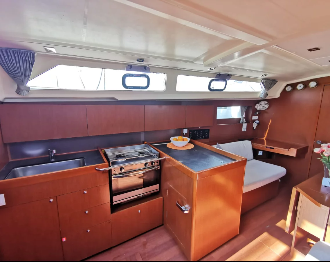 Oceanis 41.1 (First)  - 10