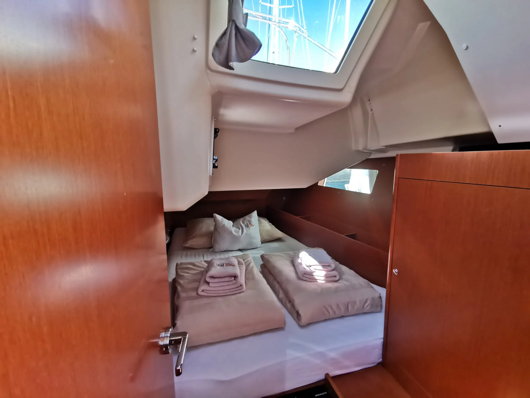 Oceanis 41.1 (First)  - 15