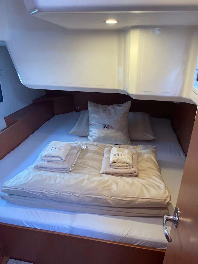 Bavaria C42 (Coco)  - 16