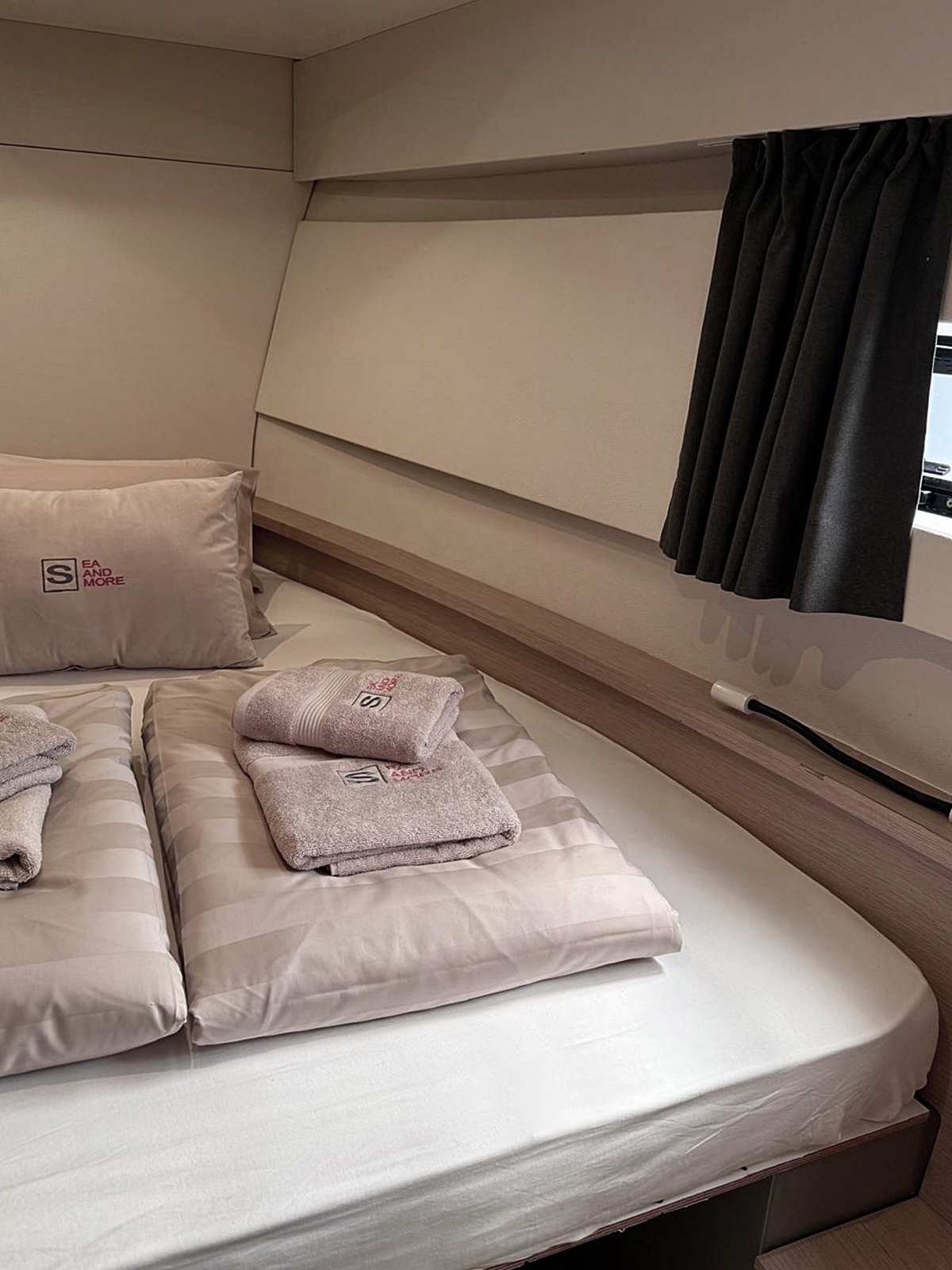 Photo #6 - Fountaine Pajot MY 37 (Thunderball) in Rogoznica - 38949