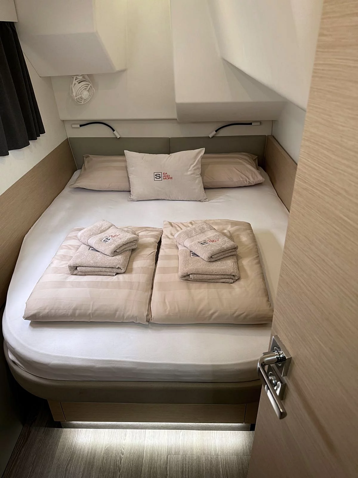 Fountaine Pajot MY 37 (Thunderball)  - 10
