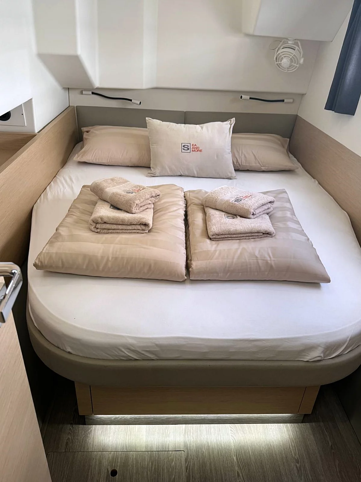 Fountaine Pajot MY 37 (Thunderball)  - 15