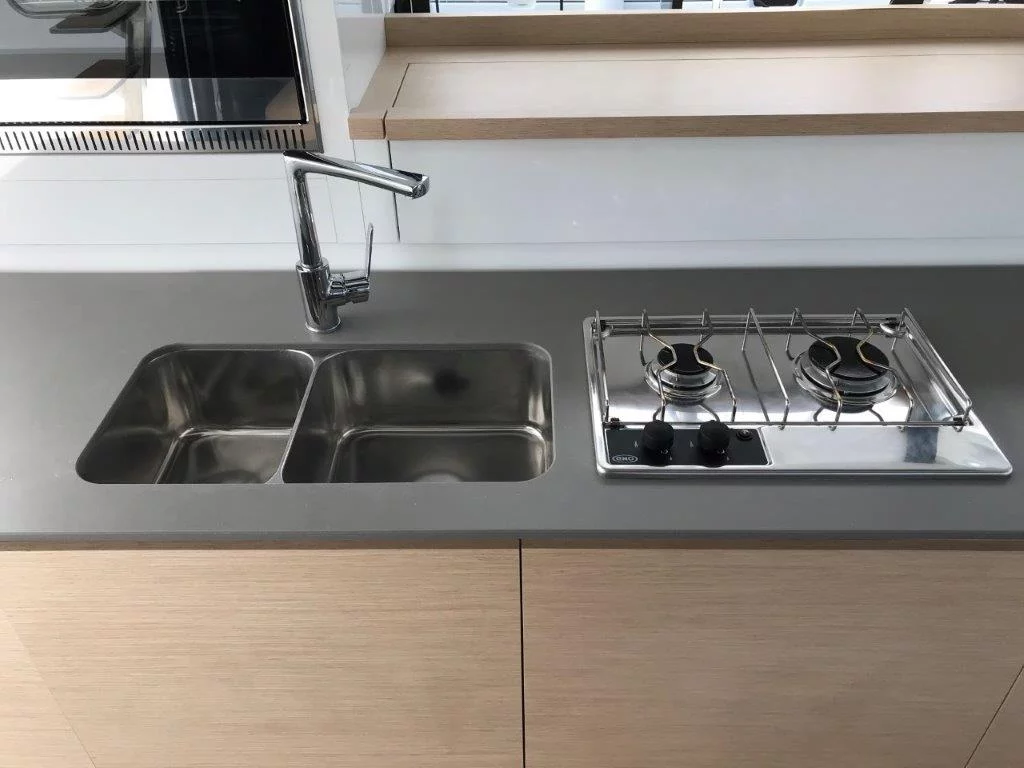Fountaine Pajot MY 37 (Thunderball)  - 36