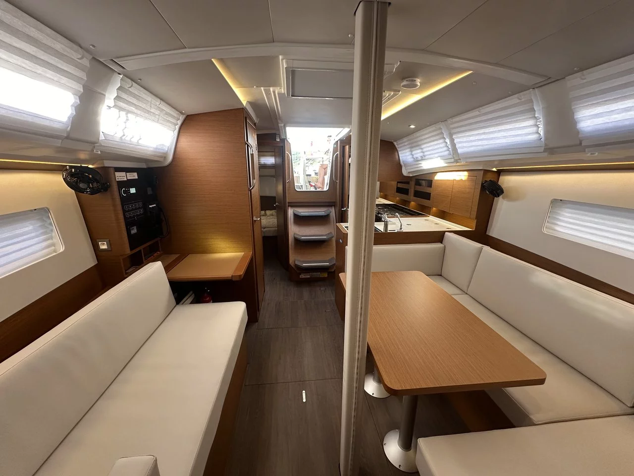 Sun Odyssey 380 (Princess Tia)  - 5