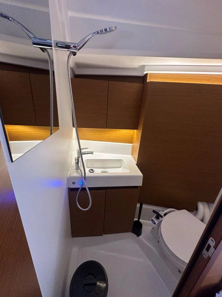 Sun Odyssey 380 (Princess Tia)  - 12
