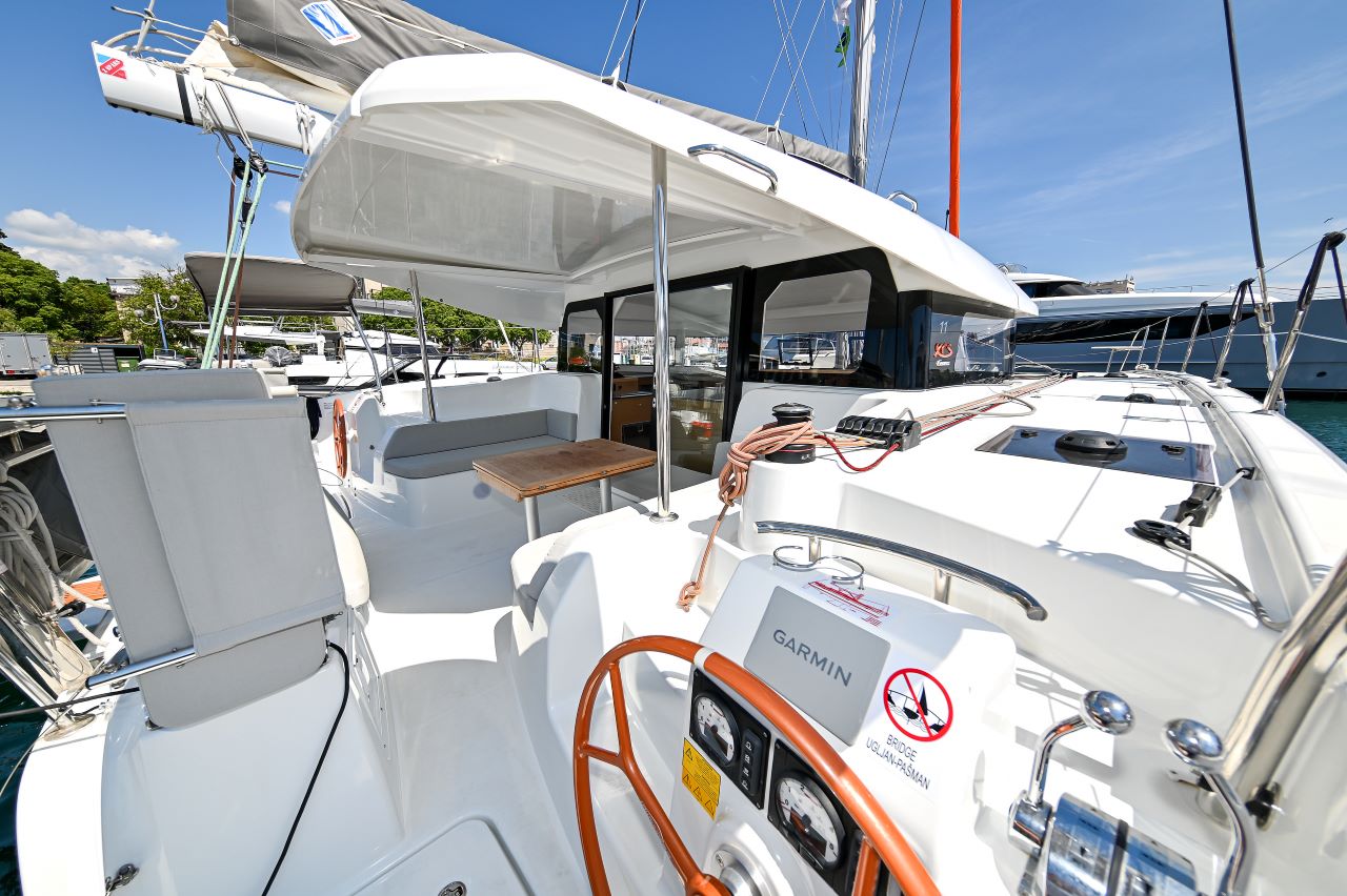Photo #15 - Excess 11 - 4 + 1 + 1 cab. (Island Blue V) in Zadar - 38981
