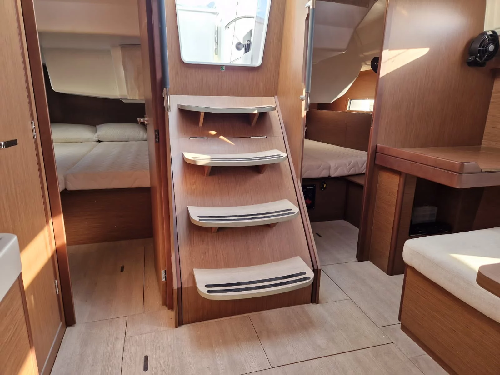 Oceanis 40.1 (Marilena)  - 7