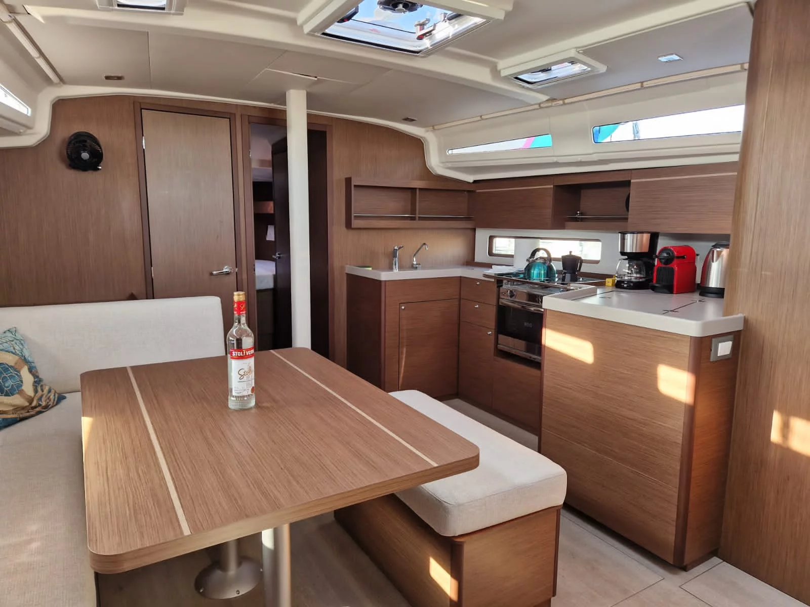 Oceanis 40.1 (Marilena)  - 8