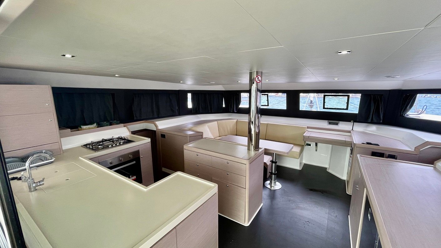 Photo #18 - Dufour 48 Catamaran - 5 + 1 cab. (Mojito) in Pirovac - 39005