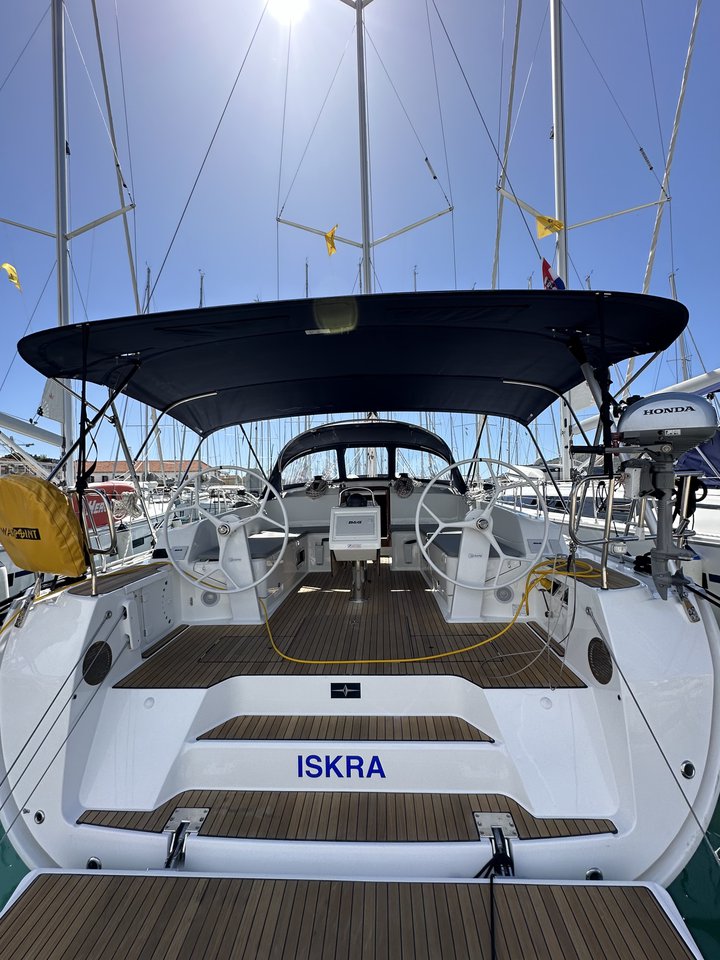 Photo #3 - Bavaria Cruiser 46 - 4 cab. (Iskra) in Trogir - 39102