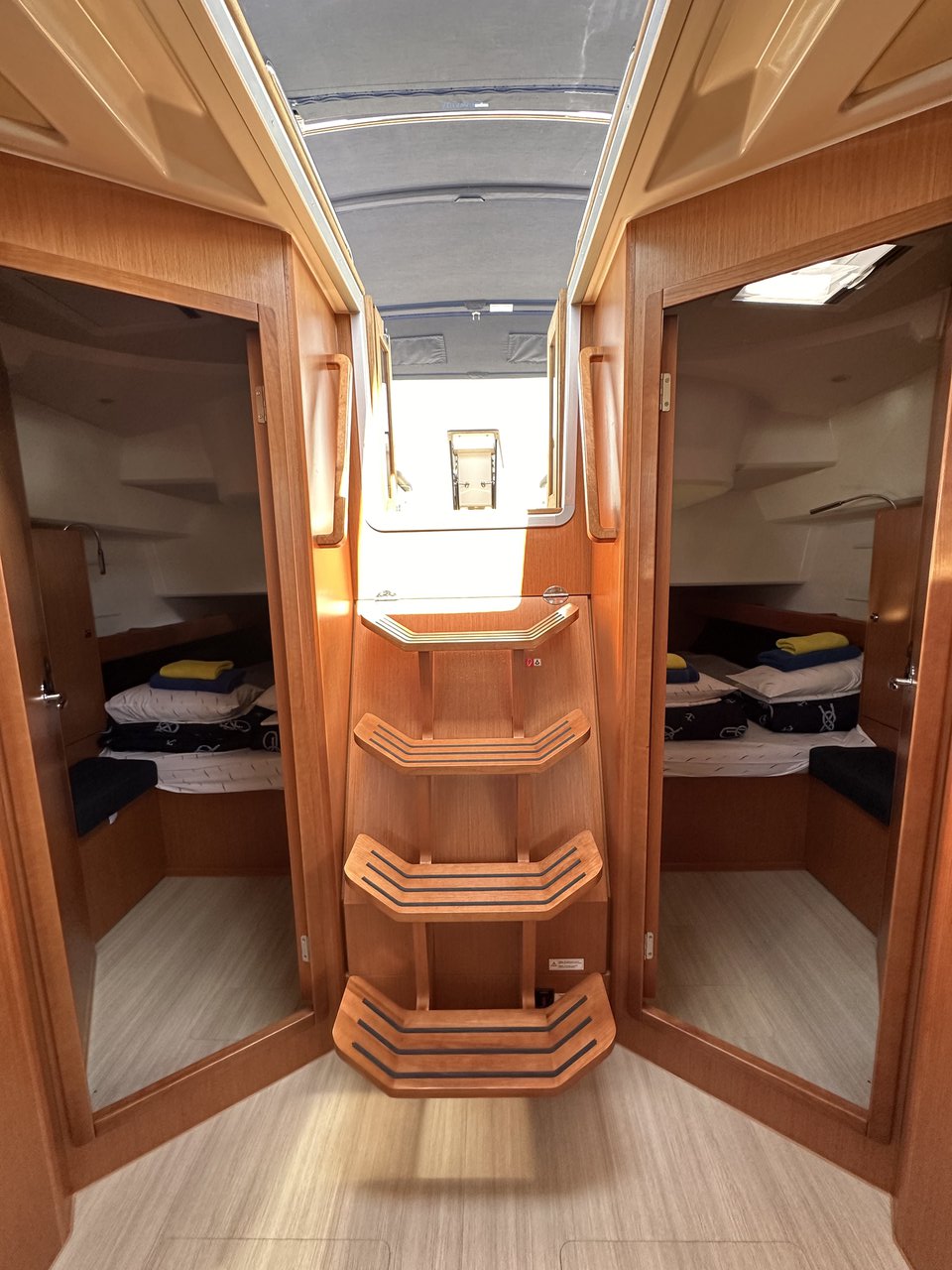 Photo #6 - Bavaria Cruiser 46 - 4 cab. (Iskra) in Trogir - 39102