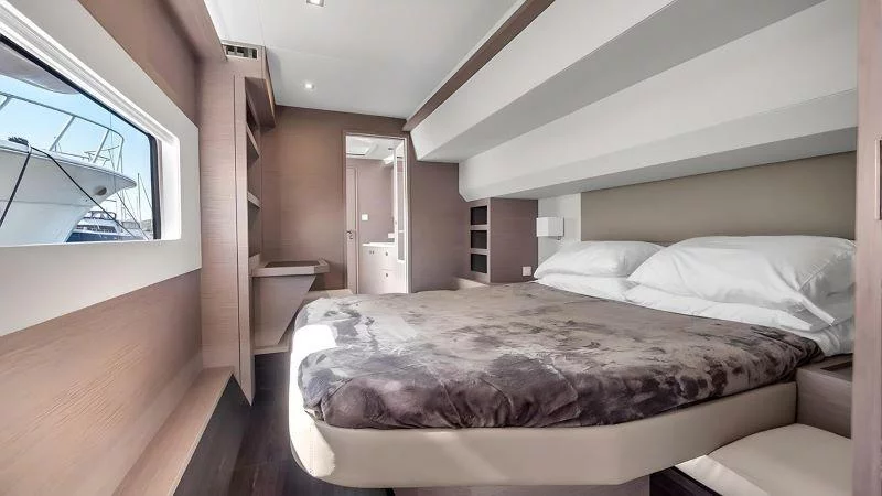 Fountaine Pajot MY5 (Red Lyon)  - 5