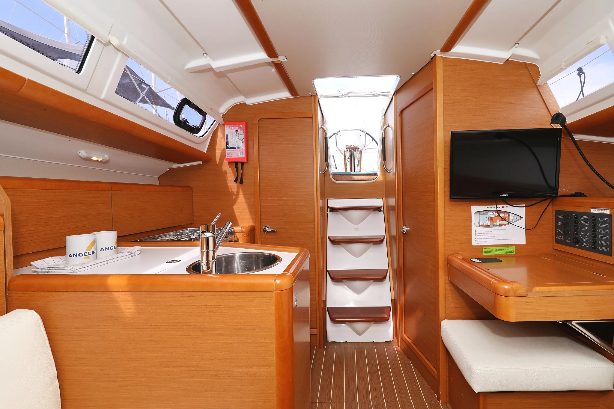 Sun Odyssey 33i (Cosma)  - 19