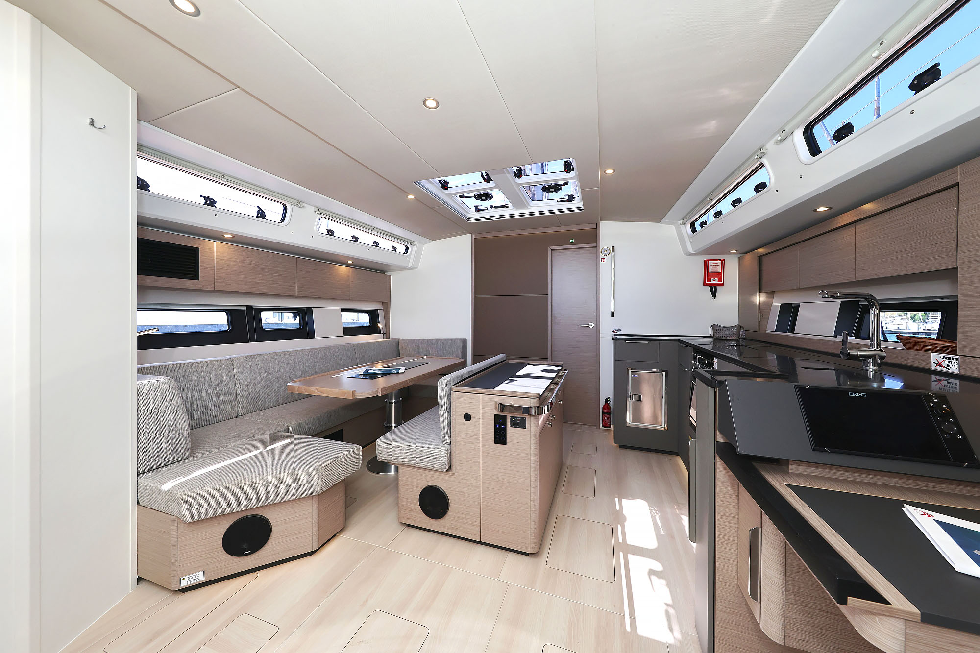Hanse 510 - 3 + 1 cab. — photo 15
