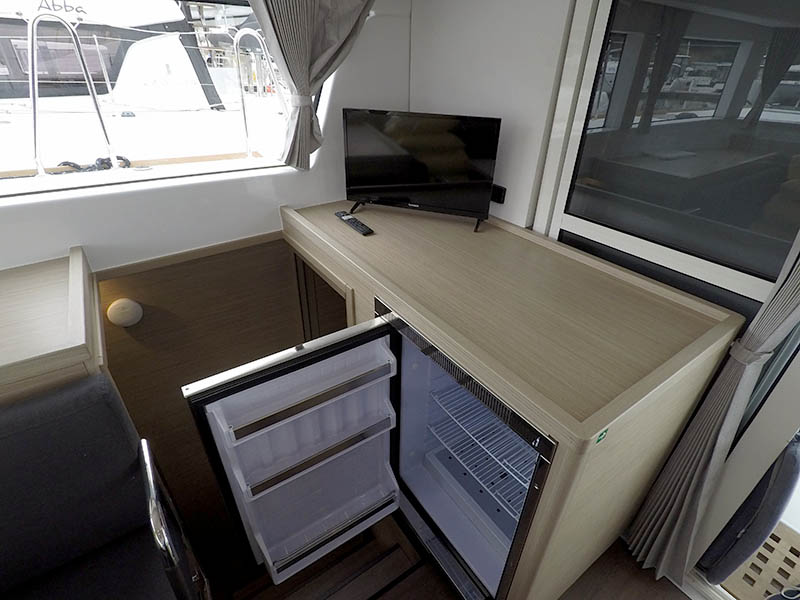 Lagoon 40 - 4 + 2 cab — photo 7