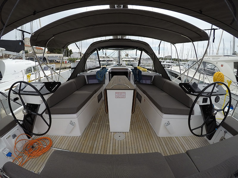 Dufour 41 - 3 cab. — photo 25