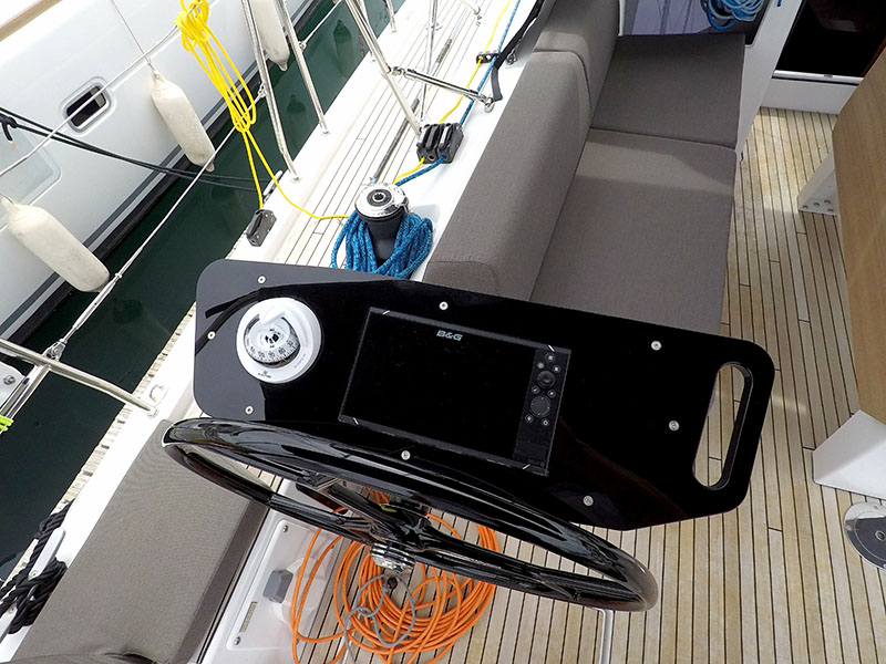 Dufour 41 - 3 cab. — photo 26