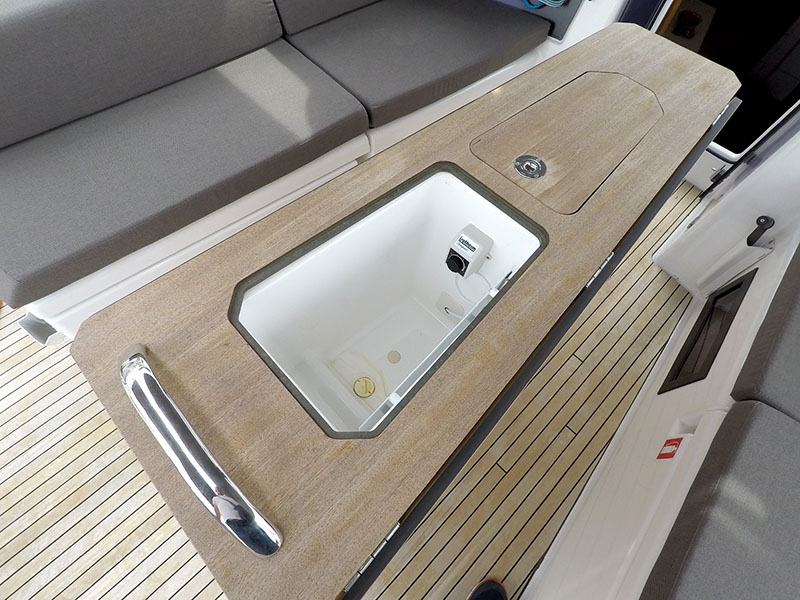 Dufour 41 - 3 cab. — photo 29