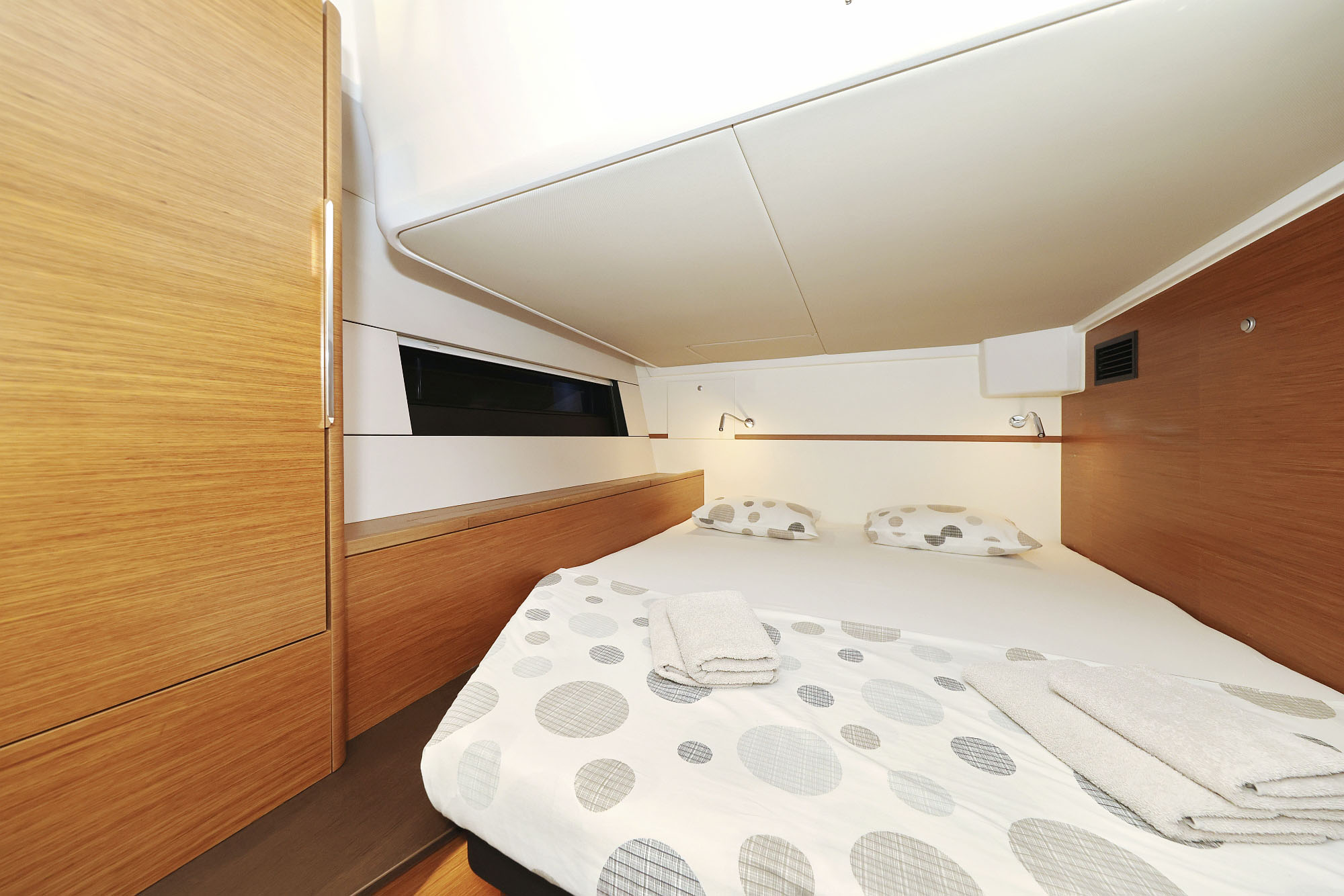 Hanse 510 - 4 + 1 cab. — photo 14