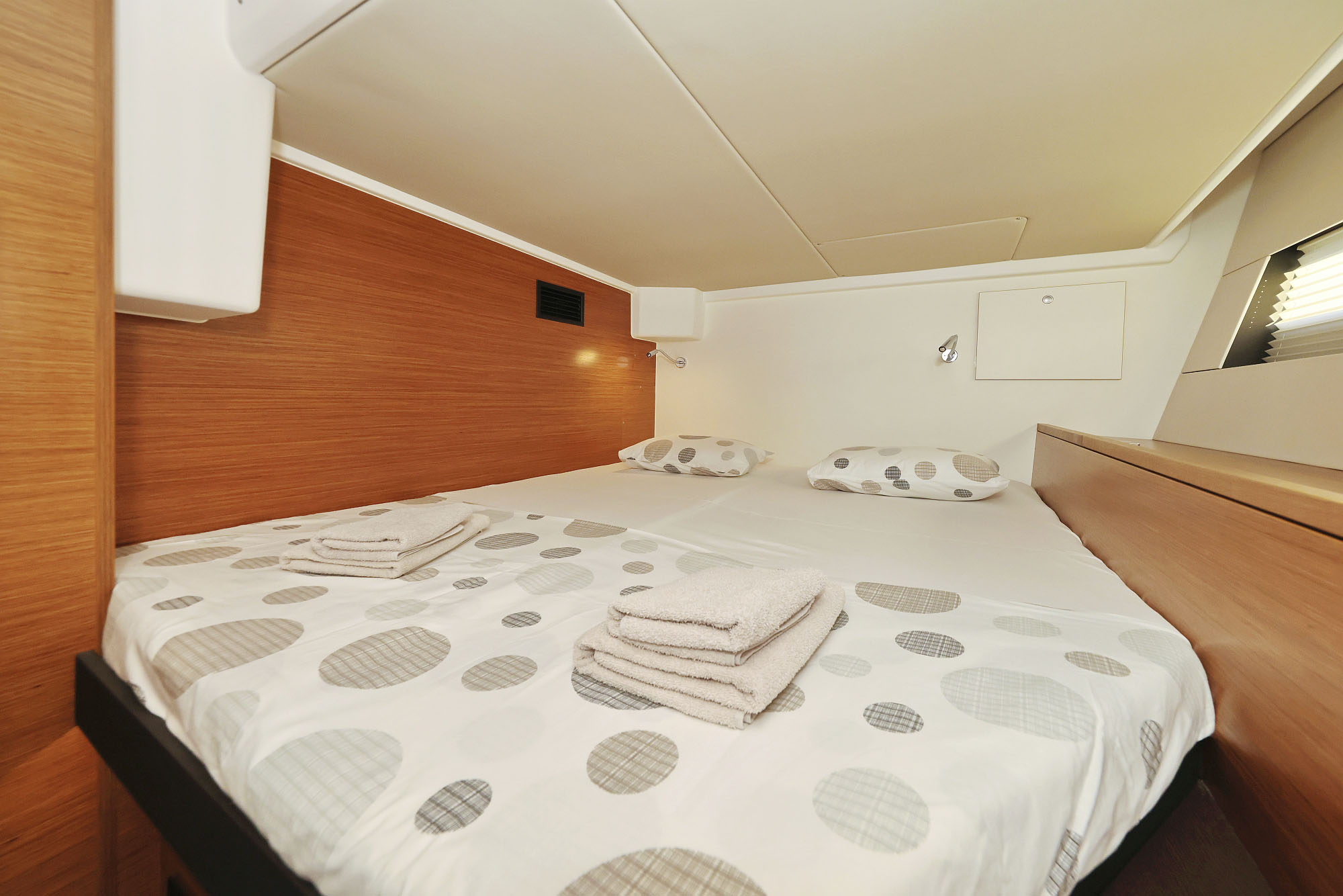 Hanse 510 - 4 + 1 cab. — photo 15