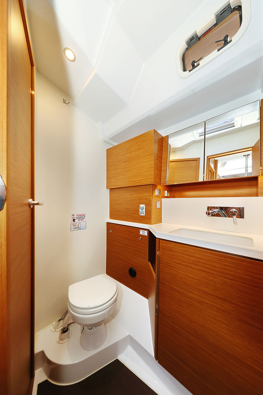 Hanse 510 - 4 + 1 cab. — photo 17