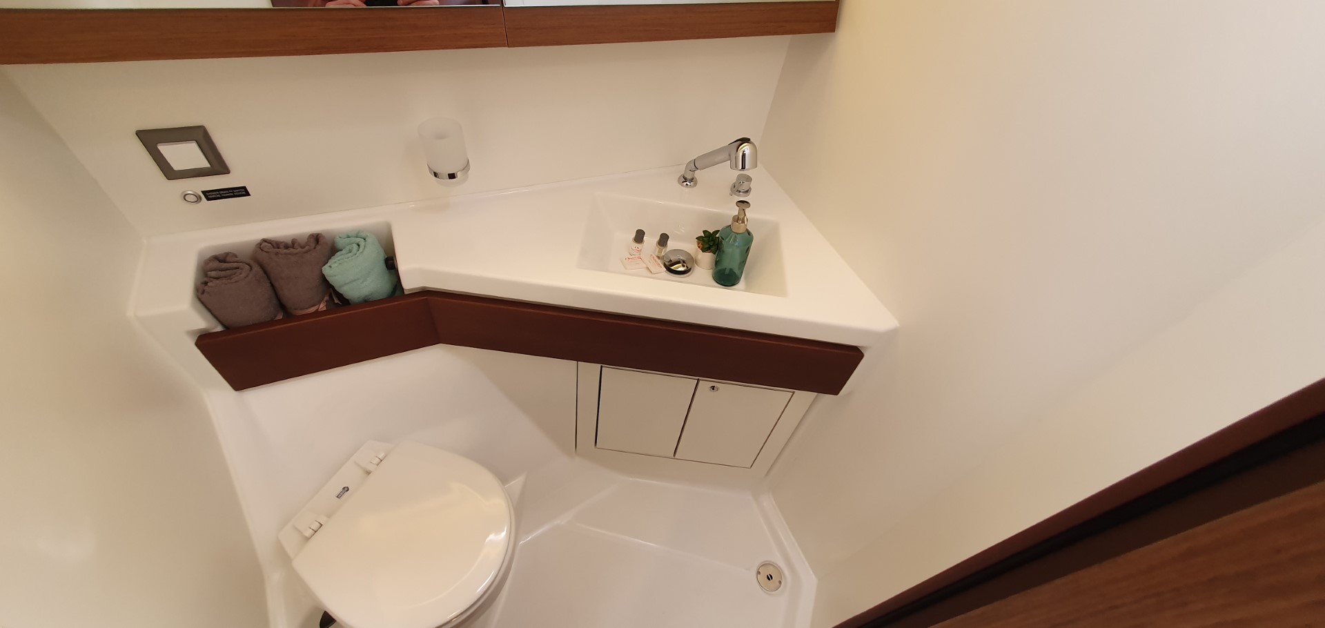 Oceanis 46.1 — photo 10