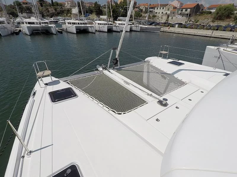 Lagoon 42 - 4 + 2 cab. (Albion)  - 8