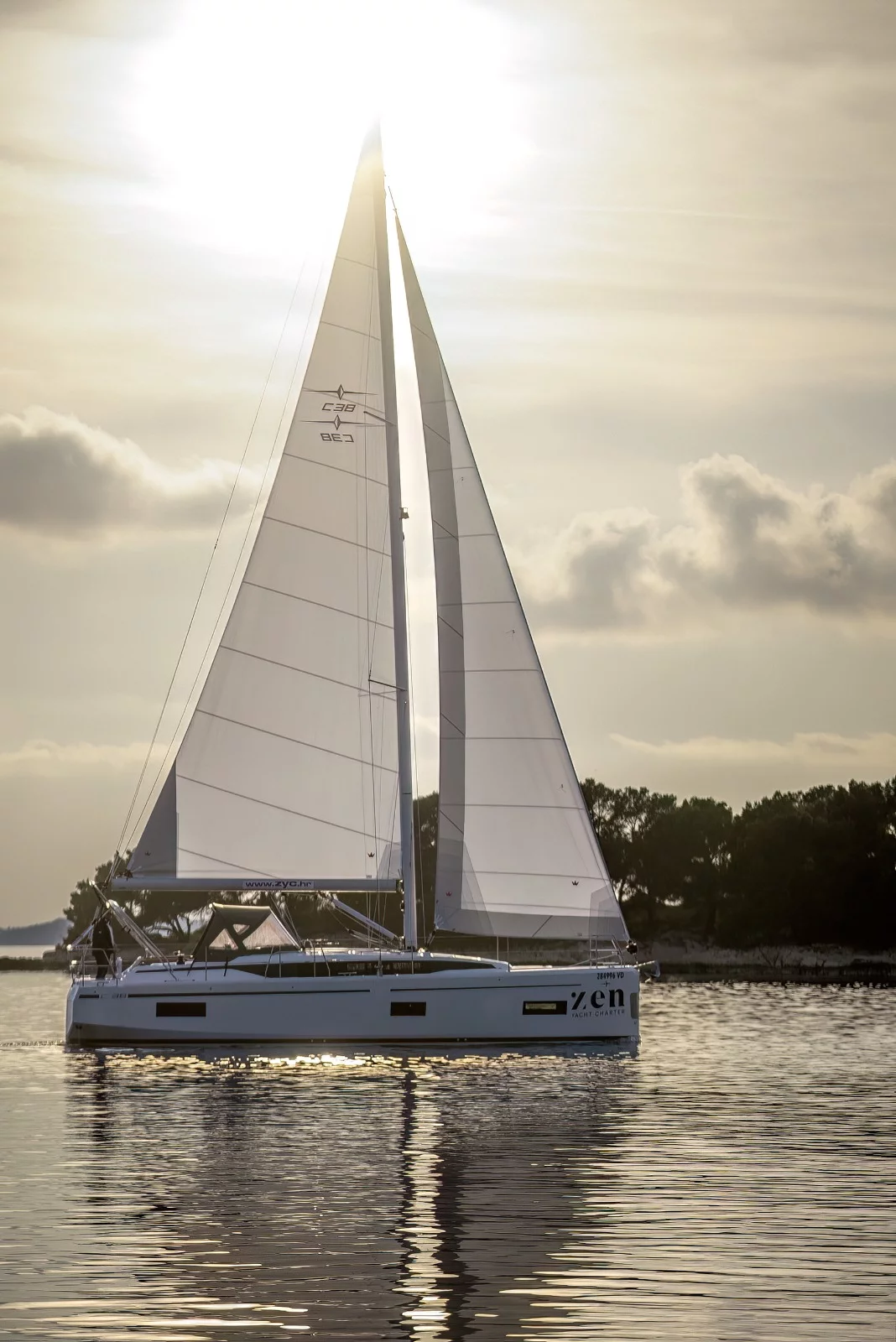 Bavaria C38 (Aura)  - 7