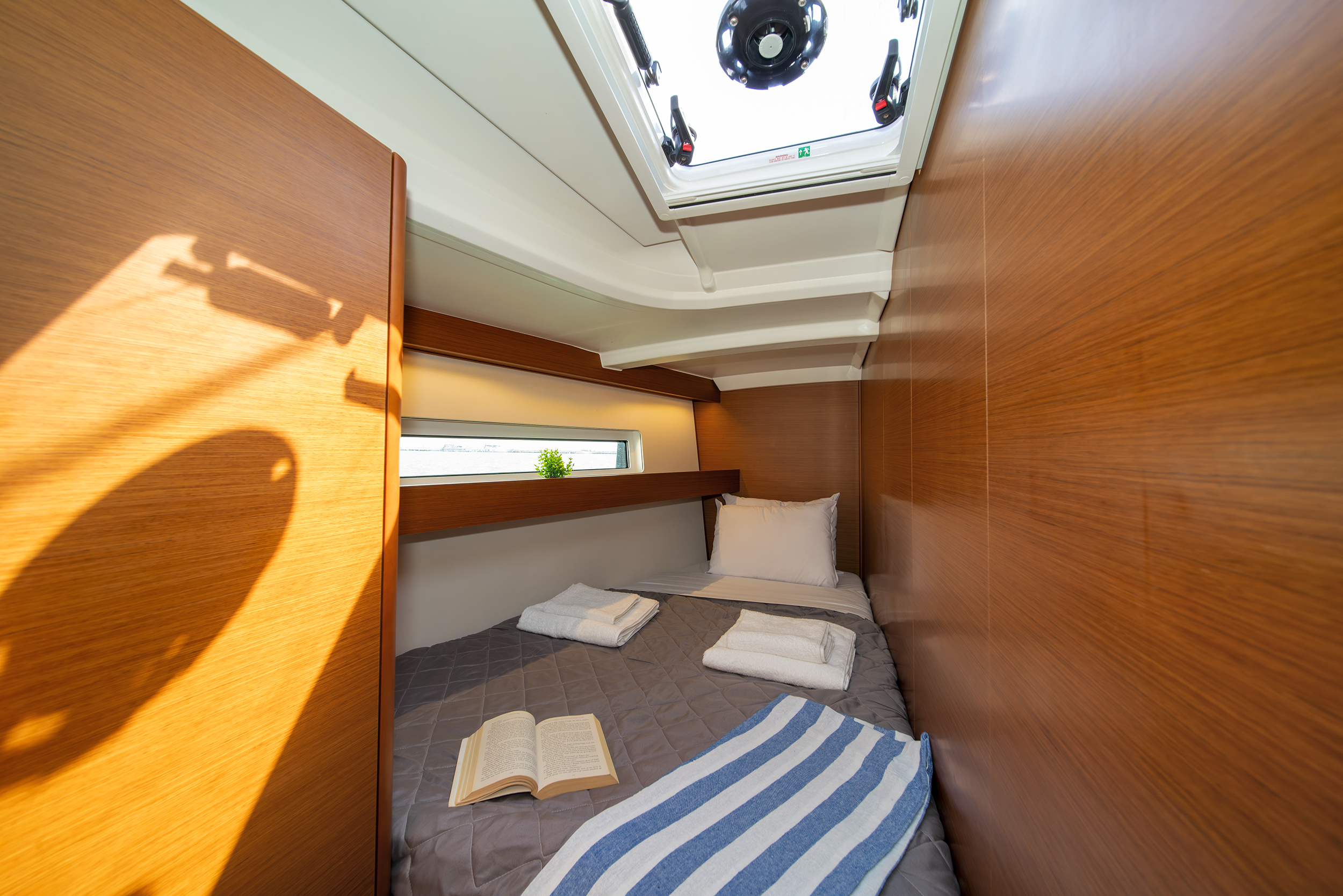 Sun Odyssey 440 - 4 cab. — photo 15