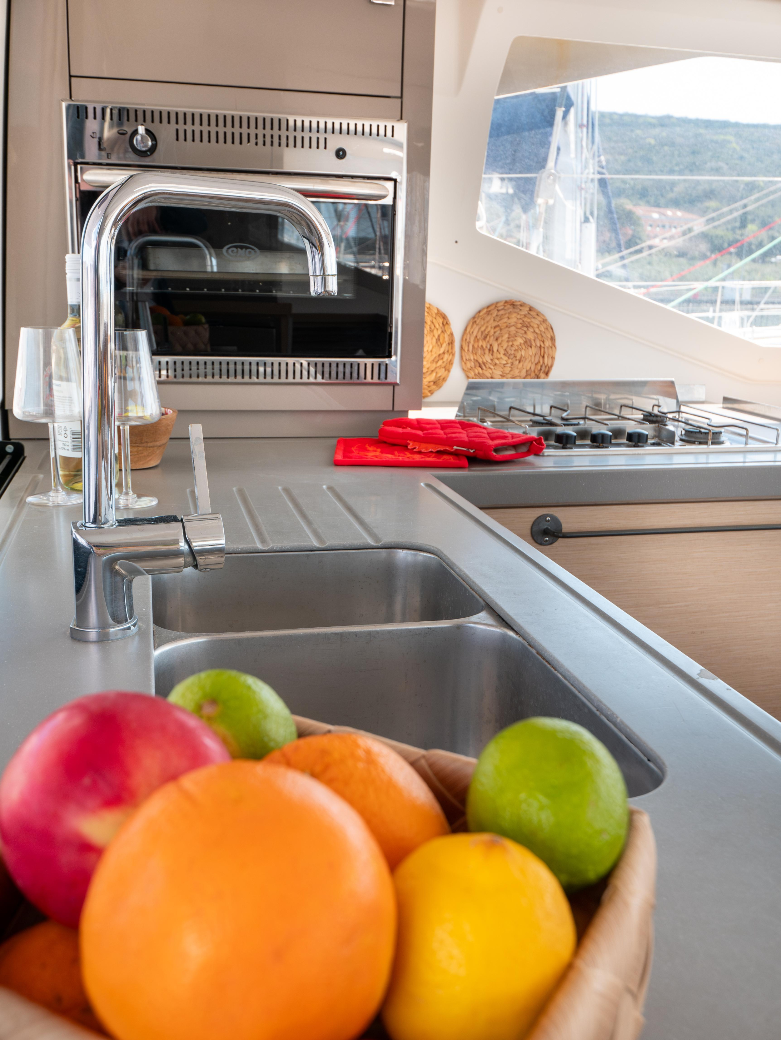 Fountaine Pajot Lucia 40 - 4 cab. — photo 10