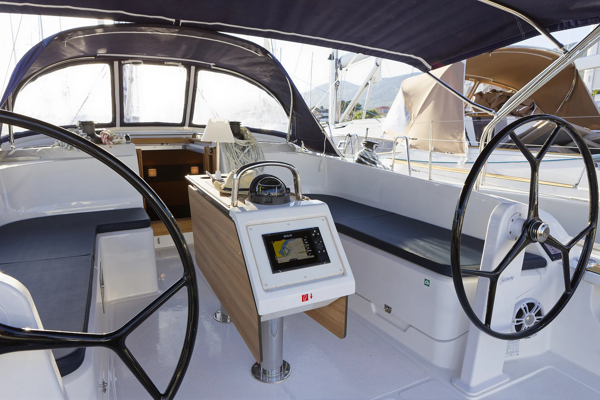 Bavaria Cruiser 46 - 4 cab. (Val)  - 12