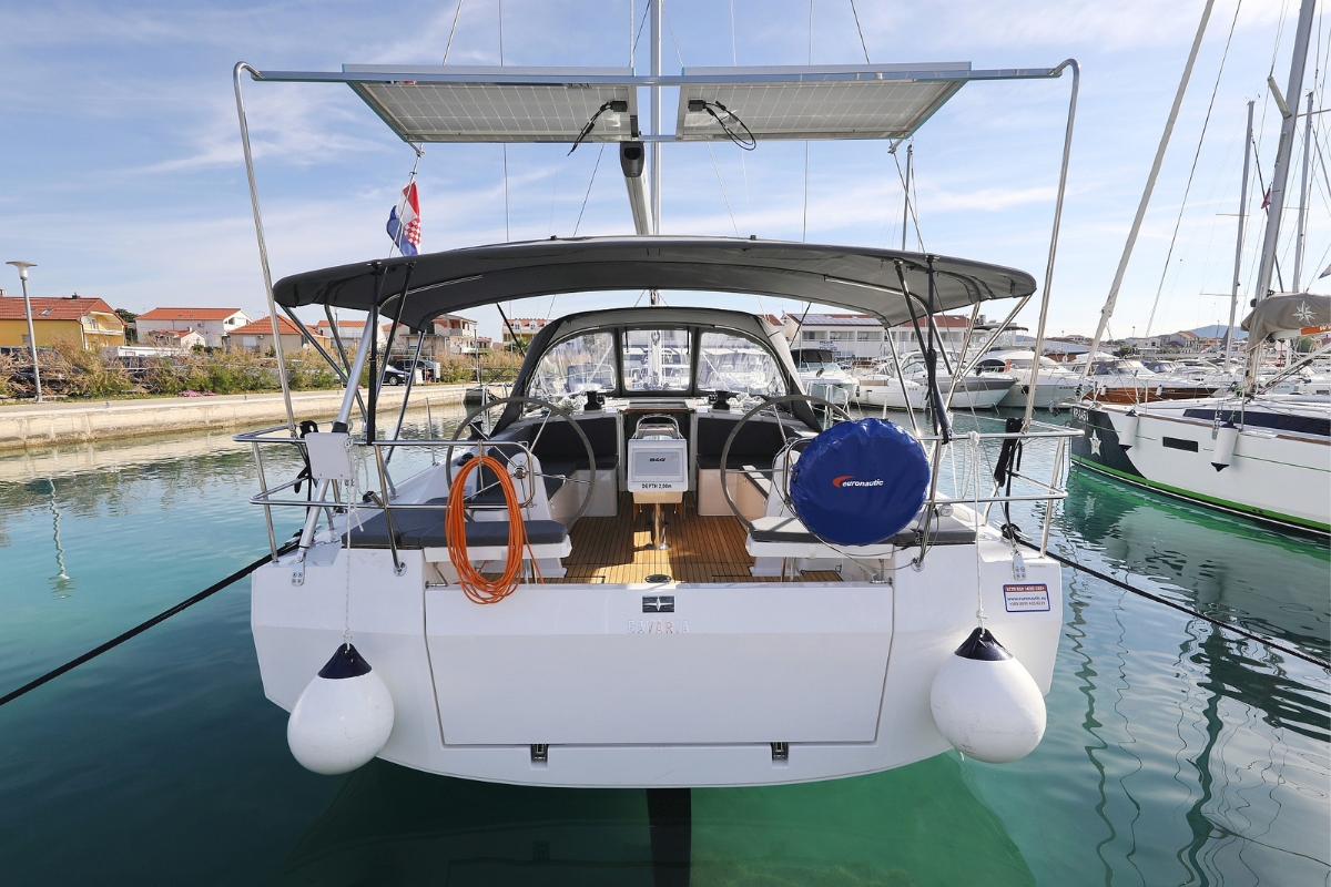 Photo #1 - Bavaria C42 (Summertime) in Pirovac - 39348