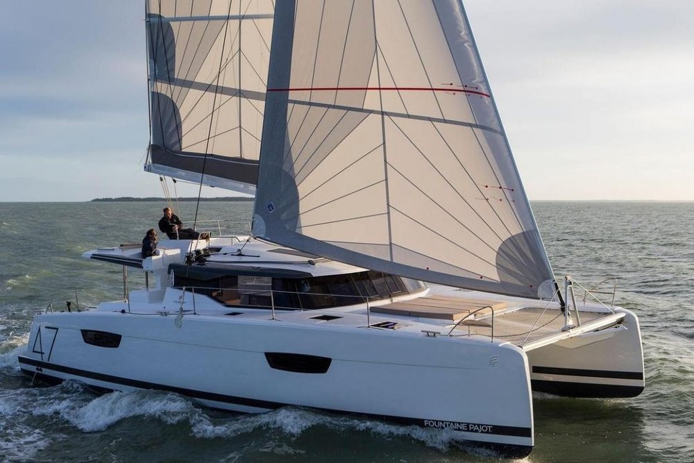Photo #1 - Fountaine Pajot Saona 47 Quintet - 5 + 1 cab. (Red Rose) en Mykonos - 39353