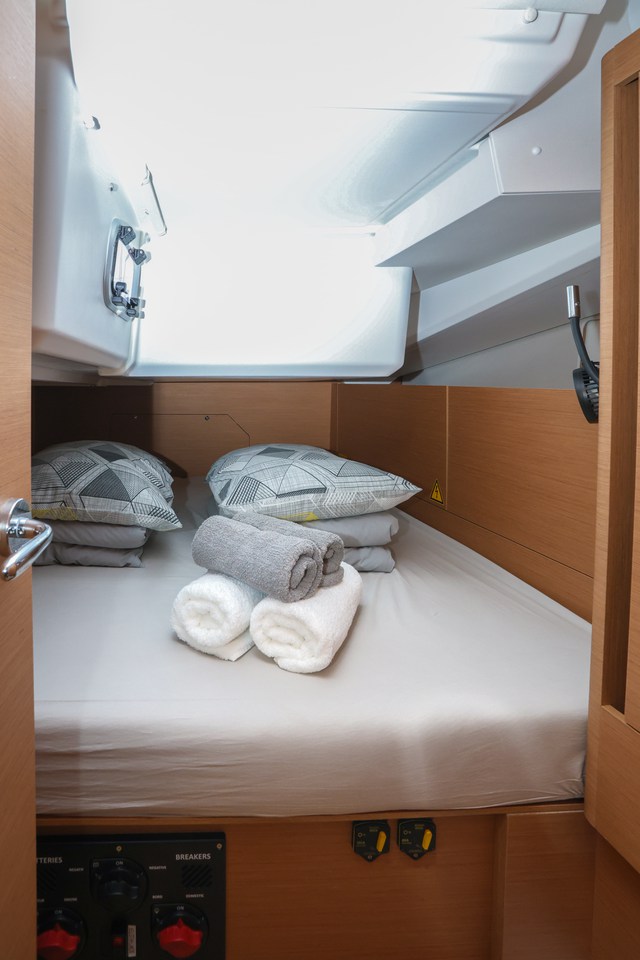 Photo #13 - Sun Odyssey 440 - 3 cab. (Dreamcatcher) in Kastela - 39370