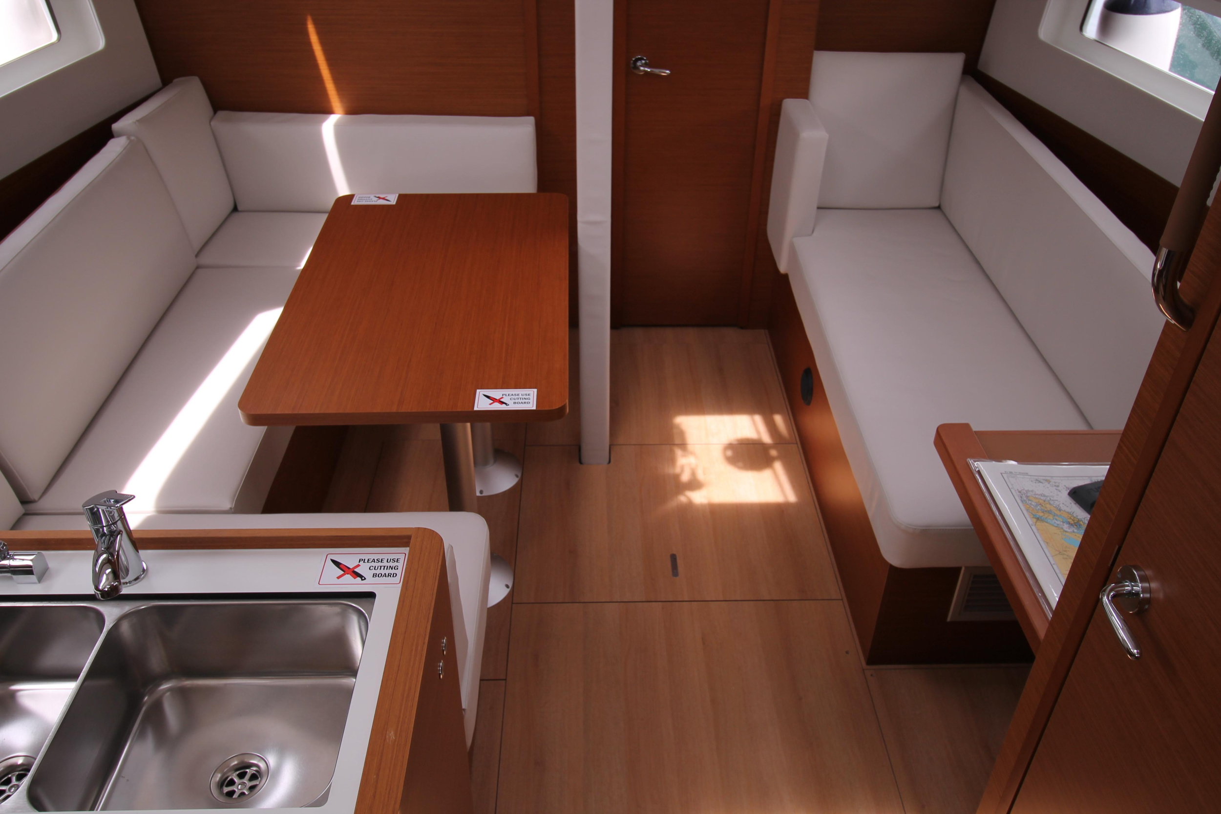 Photo #5 - Sun Odyssey 380 (Aurora) in Biograd - 39371
